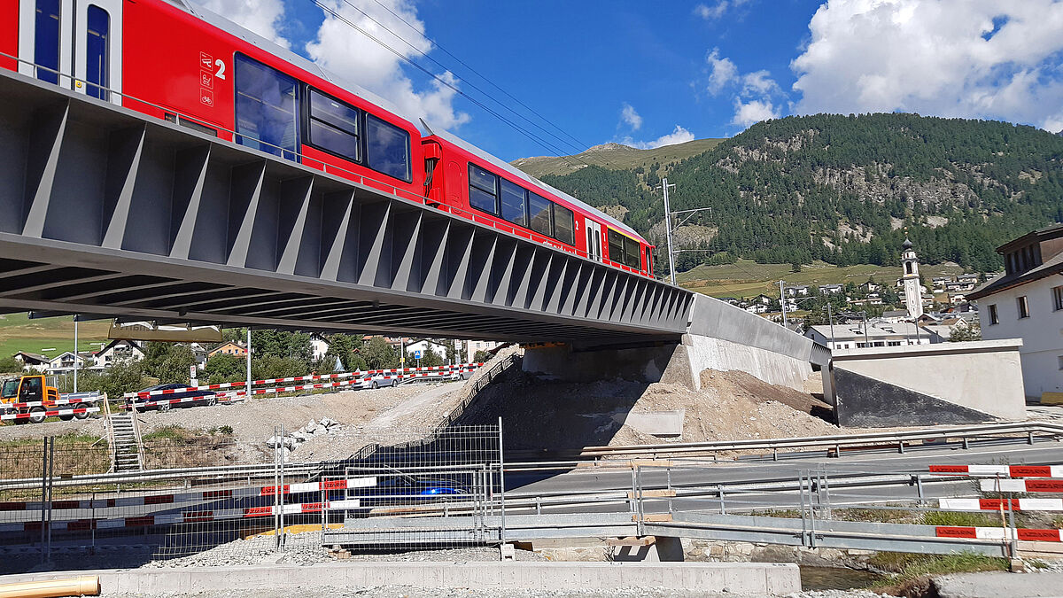 Nach wenigen Tagen war die Brücke ersetzt und für das Befahren freigegeben.